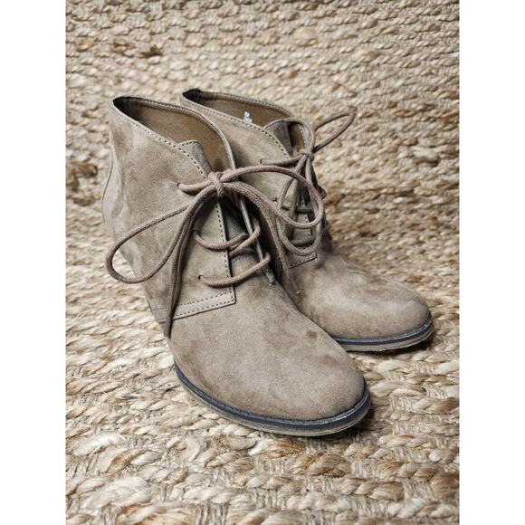 Mia Shawna Womens Size 6 M Taupe Sage Suede Heel Lace Up Fashion Ankle Boots - Picture 4 of 10